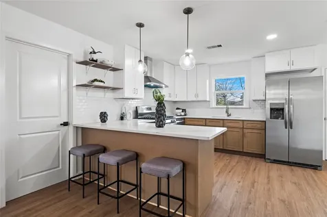 5023 Redstart Street Houston TX 77035