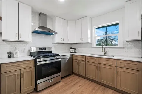 5023 Redstart Street Houston TX 77035
