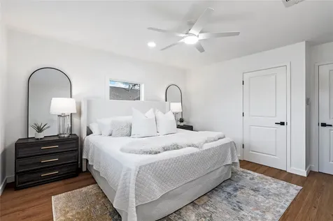 5023 Redstart Street Houston TX 77035