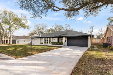 5023 Redstart Street Houston TX 77035