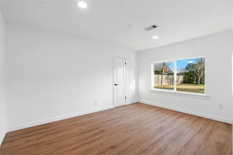 5023 Redstart Street Houston TX 77035