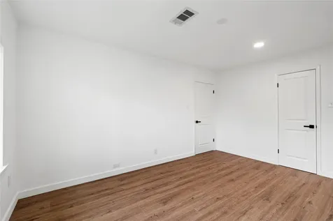 5023 Redstart Street Houston TX 77035