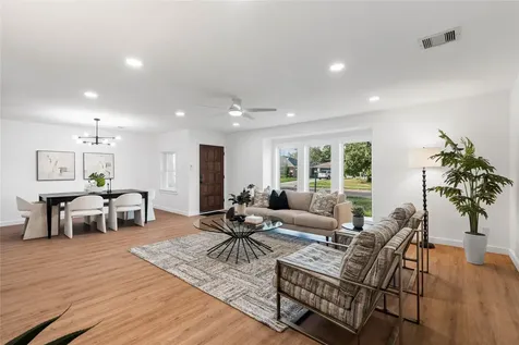5023 Redstart Street Houston TX 77035