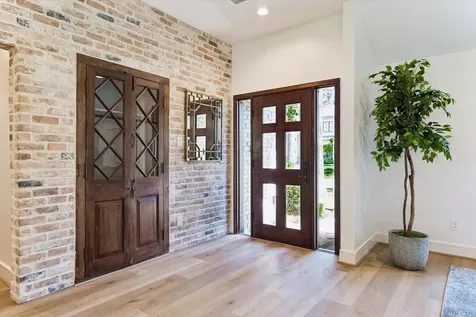 10102 Candlewood Drive Houston TX 77042