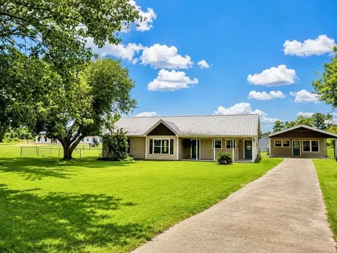 829 Fm 1004 W Kirbyville TX 75956