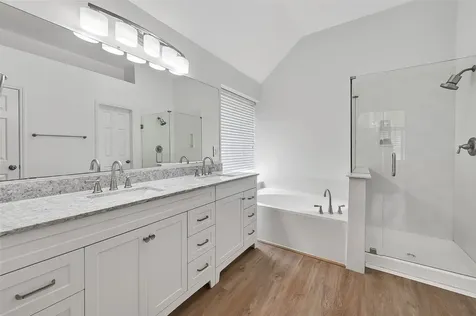 46 E Hobbit Glen Drive Conroe TX 77384