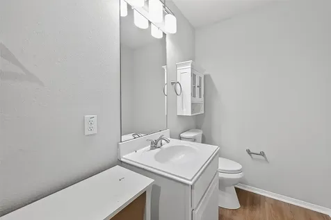 46 E Hobbit Glen Drive Conroe TX 77384