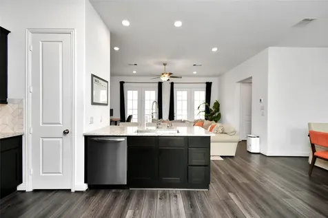 11012 Mikula Drive Houston TX 77043