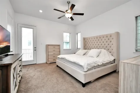 11012 Mikula Drive Houston TX 77043