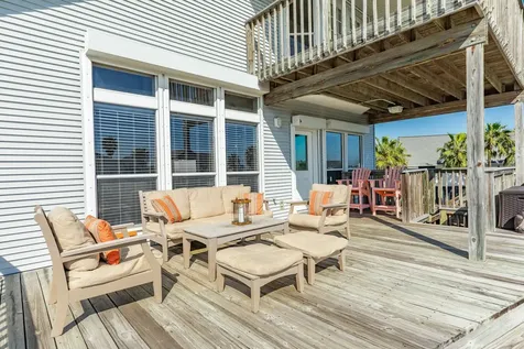 1319 Coral Way Tiki Island TX 77554