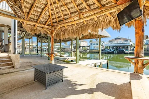 1319 Coral Way Tiki Island TX 77554