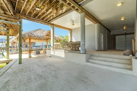 1319 Coral Way Tiki Island TX 77554