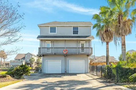 1319 Coral Way Tiki Island TX 77554