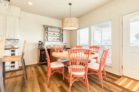 1319 Coral Way Tiki Island TX 77554