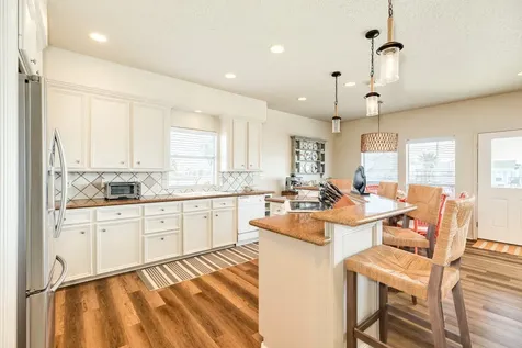 1319 Coral Way Tiki Island TX 77554