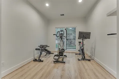 346 Camden Hills W Montgomery TX 77356