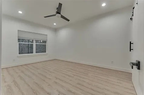 346 Camden Hills W Montgomery TX 77356