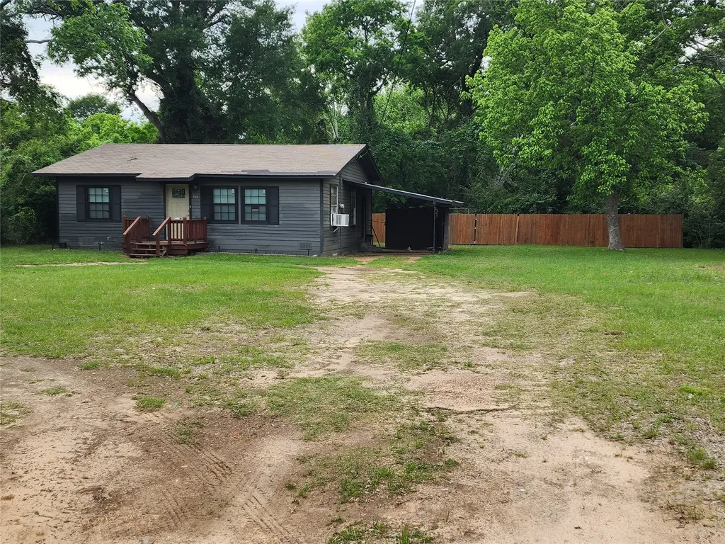 811 N Prairieville Street Athens TX 75751