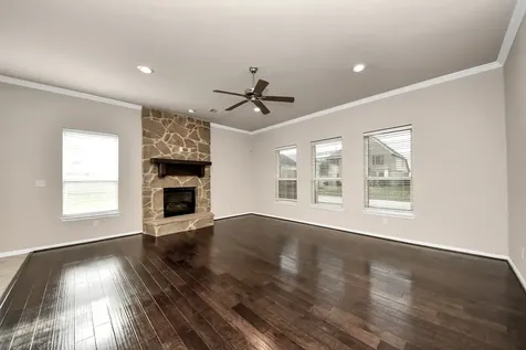 4002 Broadmoor Drive Mont Belvieu TX 77523