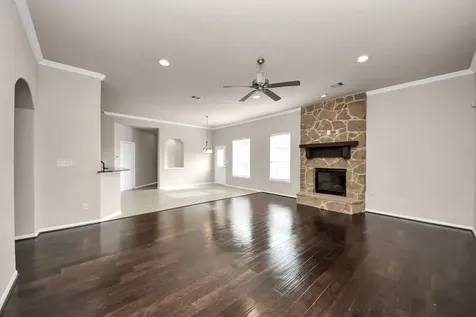 4002 Broadmoor Drive Mont Belvieu TX 77523