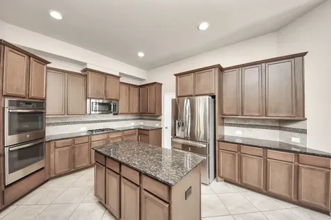 4002 Broadmoor Drive Mont Belvieu TX 77523