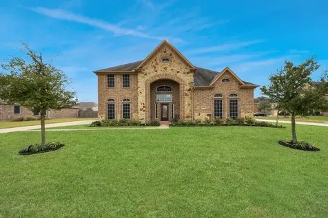 4002 Broadmoor Drive Mont Belvieu TX 77523