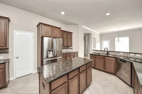 4002 Broadmoor Drive Mont Belvieu TX 77523