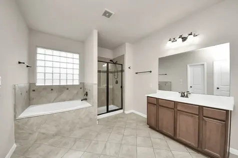 4002 Broadmoor Drive Mont Belvieu TX 77523