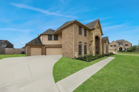4002 Broadmoor Drive Mont Belvieu TX 77523