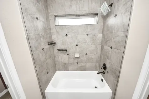 4002 Broadmoor Drive Mont Belvieu TX 77523
