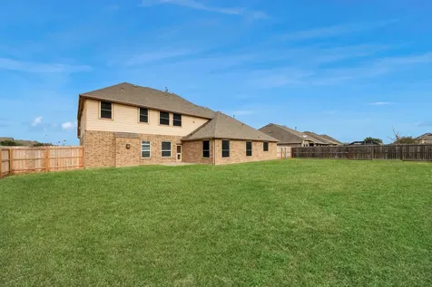 4002 Broadmoor Drive Mont Belvieu TX 77523