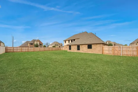 4002 Broadmoor Drive Mont Belvieu TX 77523