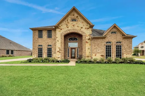 4002 Broadmoor Drive Mont Belvieu TX 77523