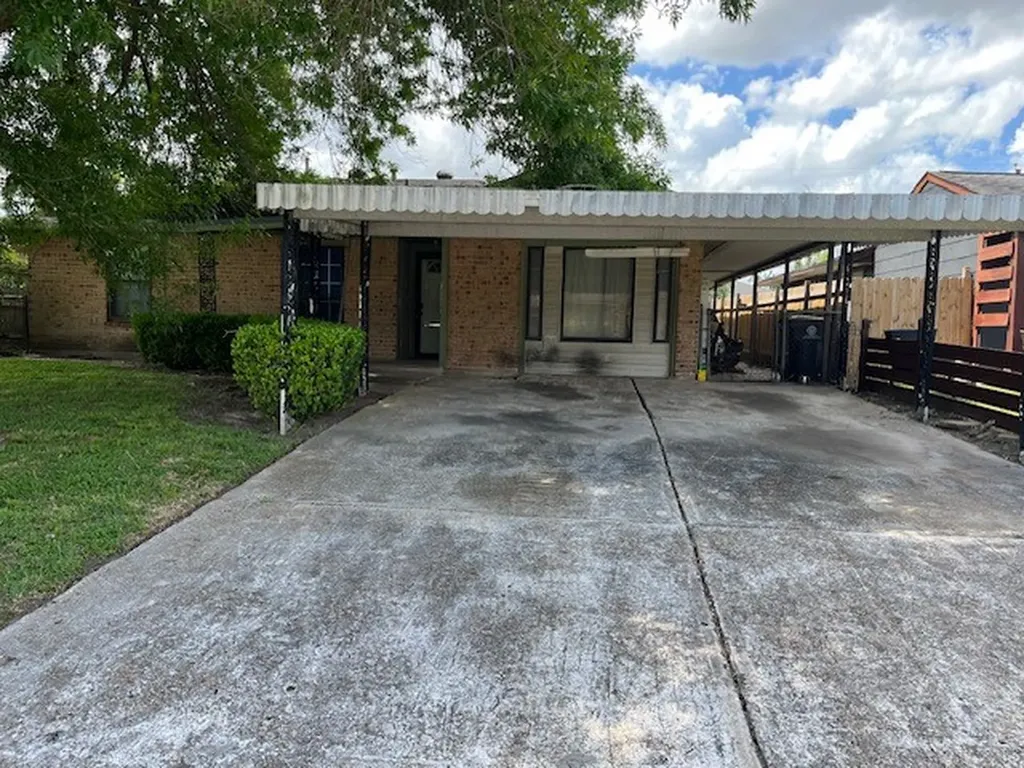 12702 Claygate Drive Houston TX 77047