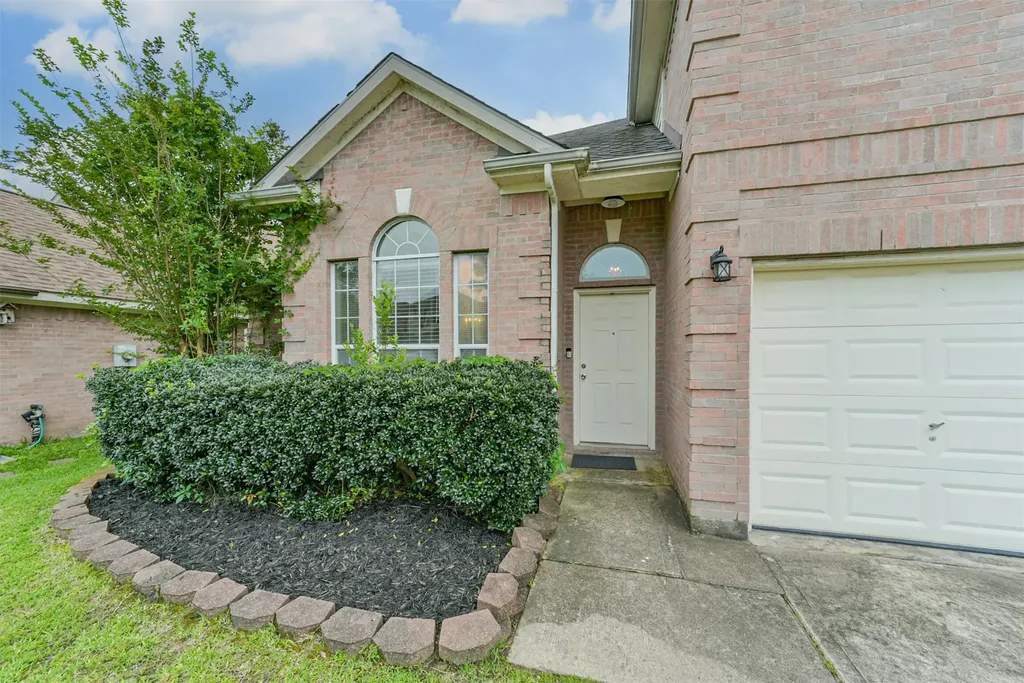 408 Mystic Glen Loop Kingwood TX 77339