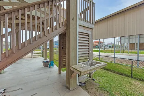 858 East Road Crystal Beach TX 77650