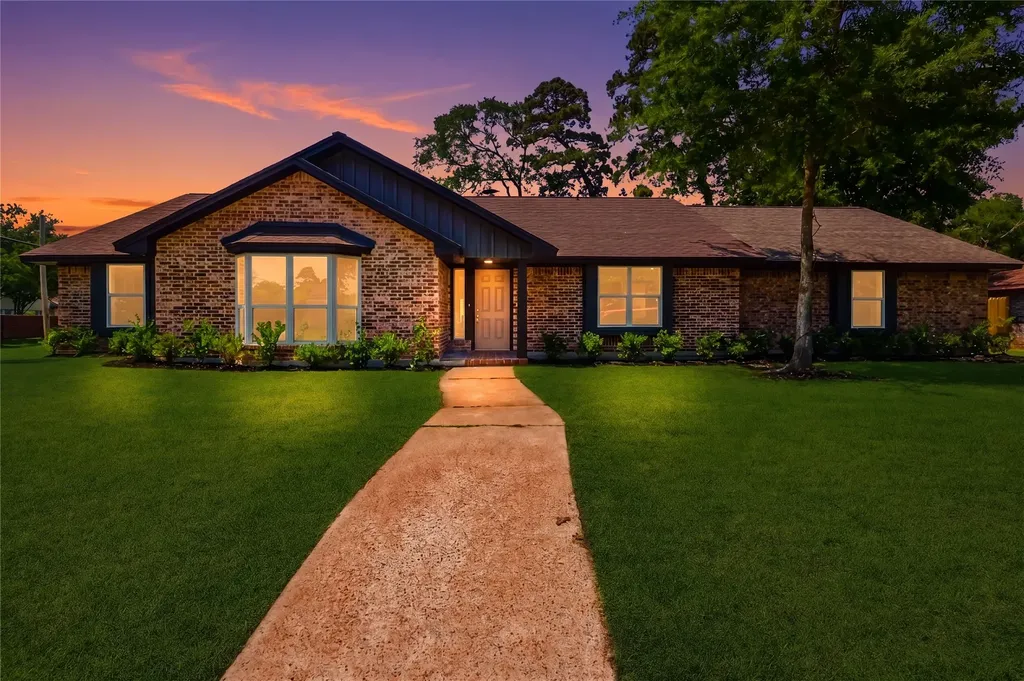 3300 Knight Lane Baytown TX 77521