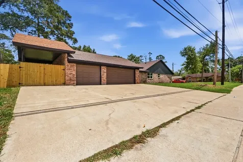 3300 Knight Lane Baytown TX 77521