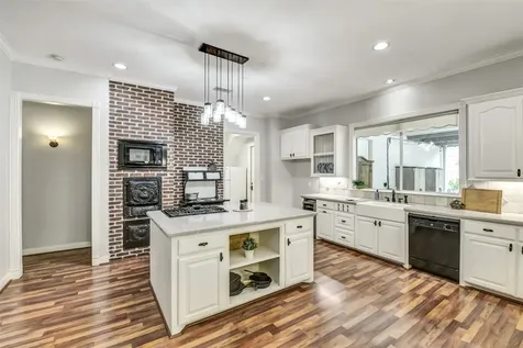 30311 N Holly Oaks Circle Magnolia TX 77355