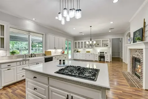 30311 N Holly Oaks Circle Magnolia TX 77355