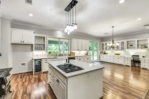 30311 N Holly Oaks Circle Magnolia TX 77355