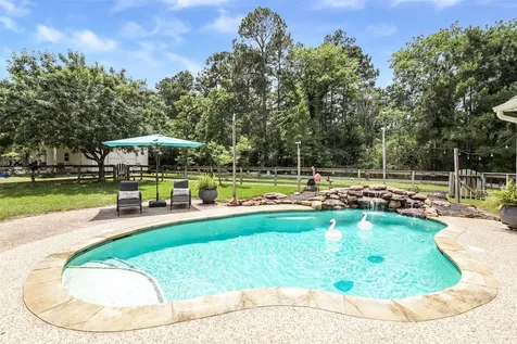 30311 N Holly Oaks Circle Magnolia TX 77355