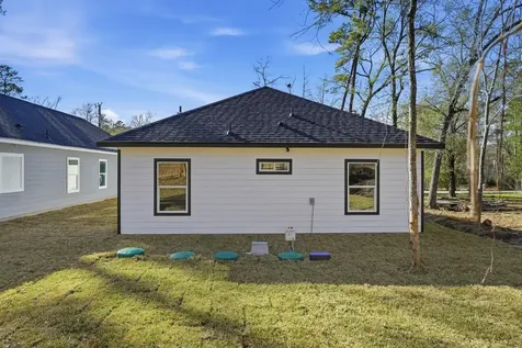 18434 Fannin Road Willis TX 77378