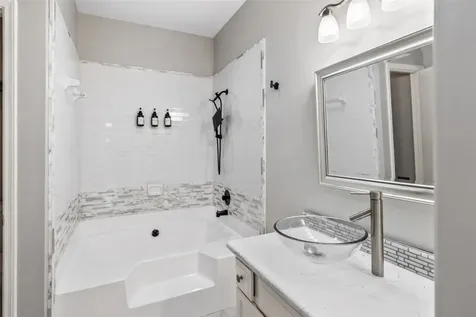 346 Wilcrest Drive 346 Houston TX 77042