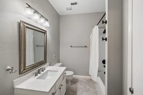 346 Wilcrest Drive 346 Houston TX 77042