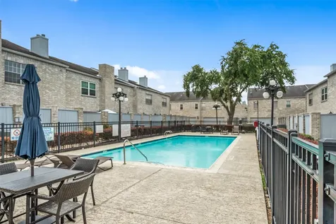 346 Wilcrest Drive 346 Houston TX 77042