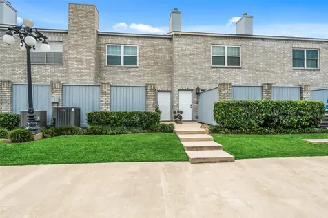 346 Wilcrest Drive 346 Houston TX 77042
