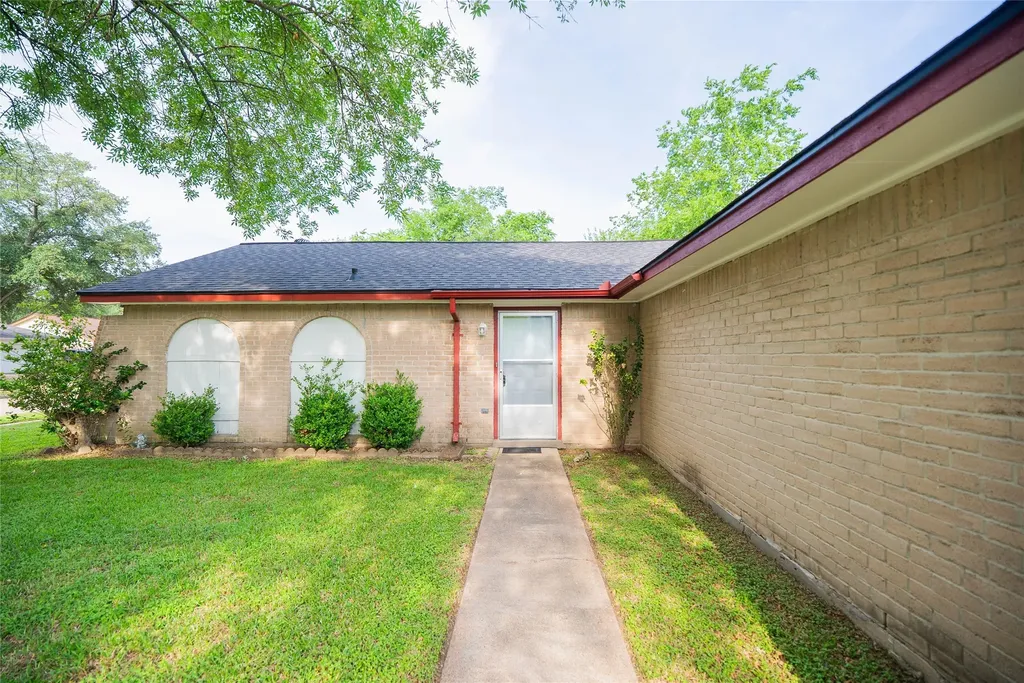 7603 Wovenwood Lane Houston TX 77041
