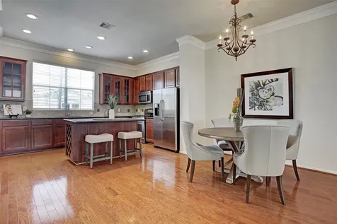 5806 Kansas Street B Houston TX 77007