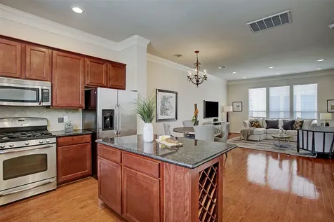 5806 Kansas Street B Houston TX 77007
